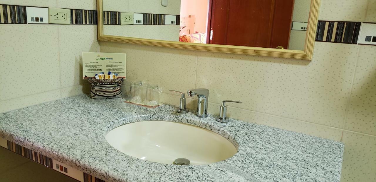 Morales Guest House 瓦拉斯 外观 照片