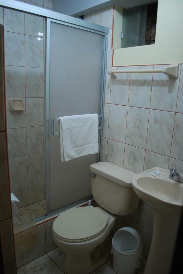 Morales Guest House 瓦拉斯 外观 照片